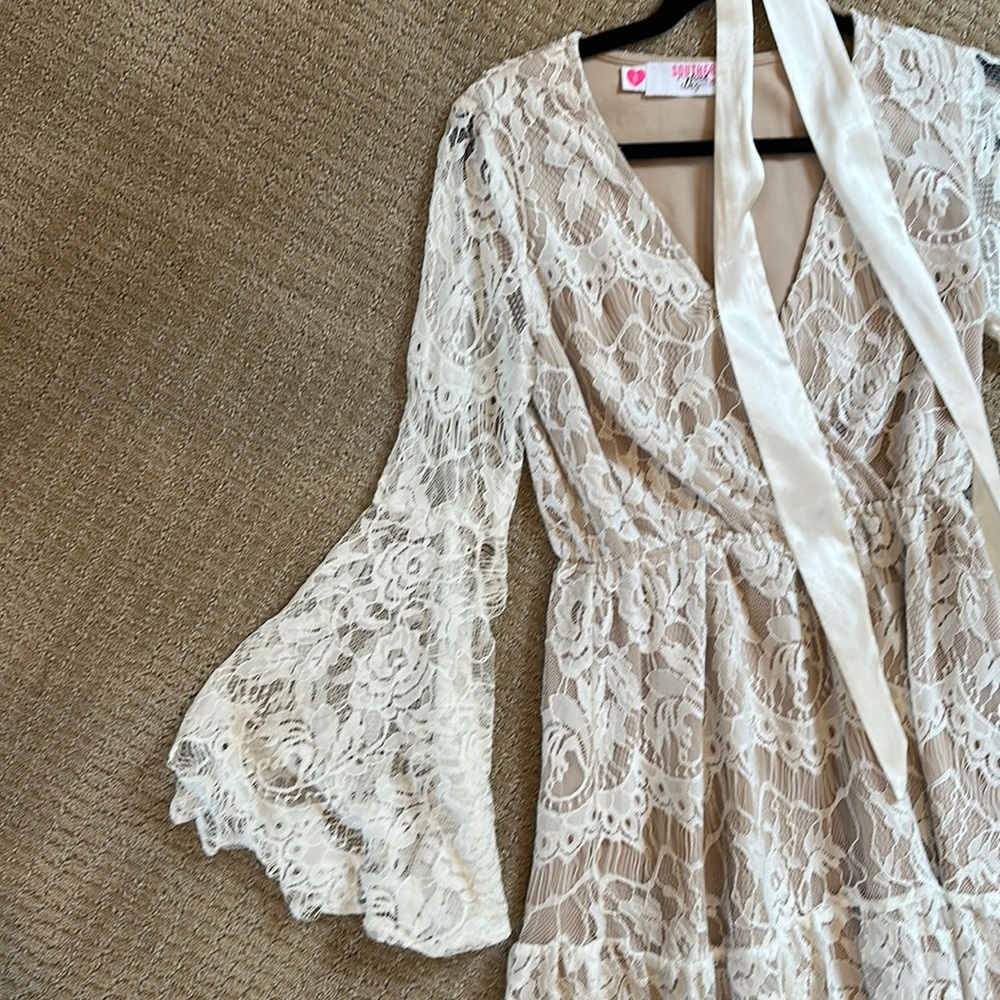 White lace bell sleeve dress